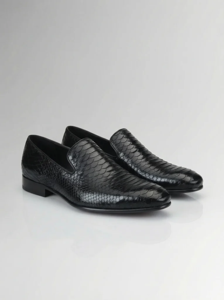 Serpente Noir Loafers