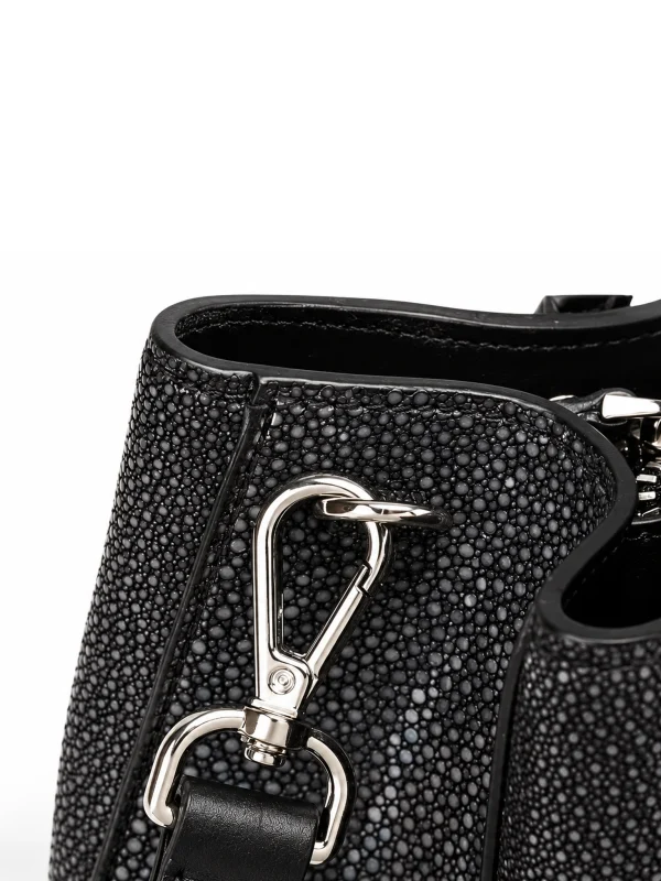 Black Murano Stingray Tote, skin detail