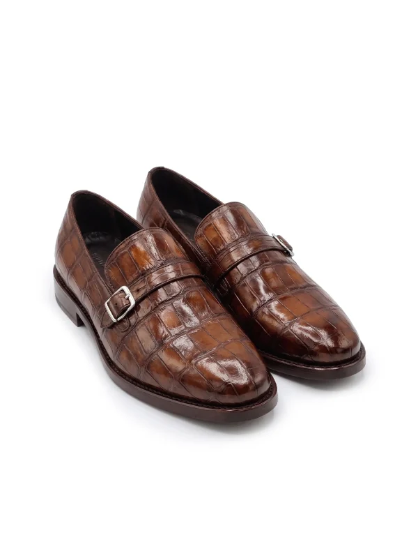 Brown Ravenhurst Crocodile Belt, three-quarter view