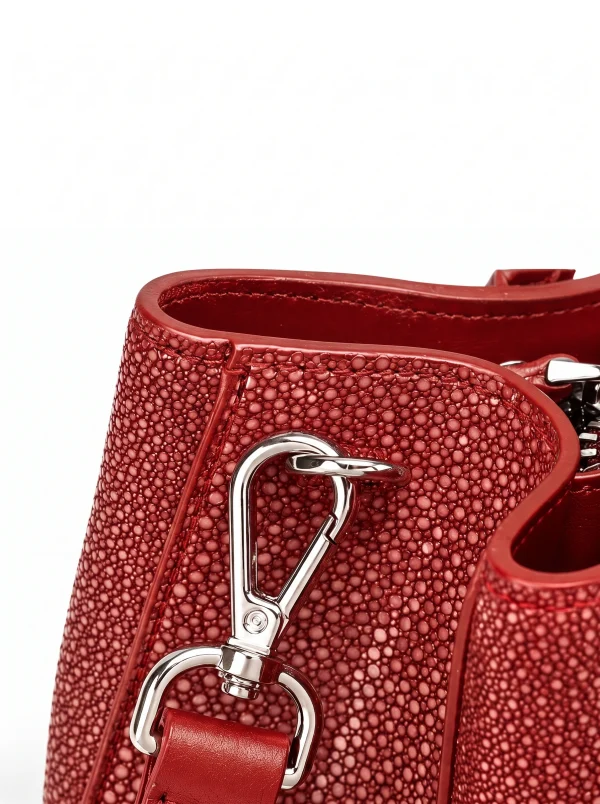 Red Murano Stingray Tote, skin detail